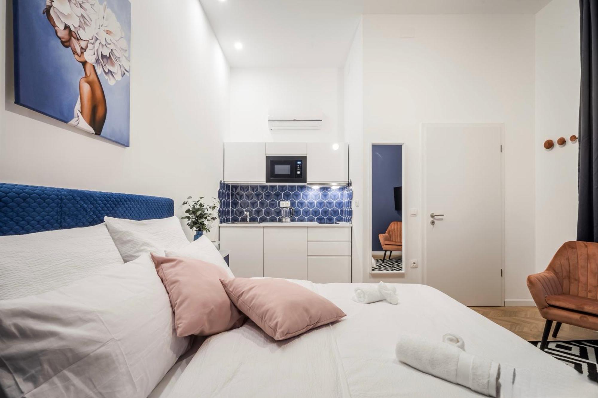 D58 - Grand Boulevard Royal Apartment - Best Location By Bqa บูดาเปสต์ ภายนอก รูปภาพ